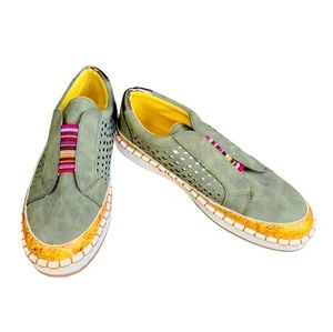 Olive green Women’s Fashion Sneakers Classic Slip on.
